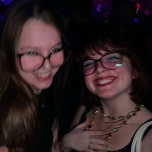 Meet your Posher, Lily